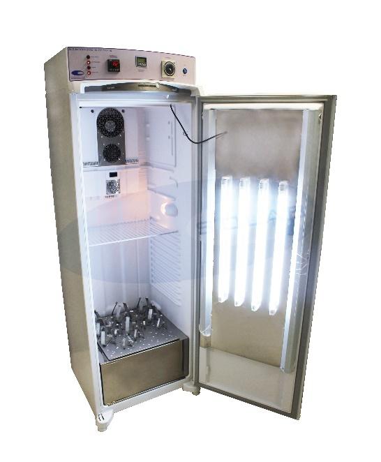 Incubadora Refrigerada Fotoperíodo e Sistema Agitação (SL-221/364-F)